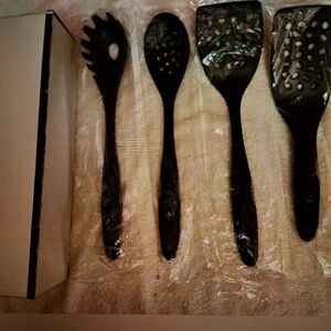 4 piece SET Kitchen Utensils, Spoon, 2 Spatulas, Spaghetti, NEW, Black, $ Firm